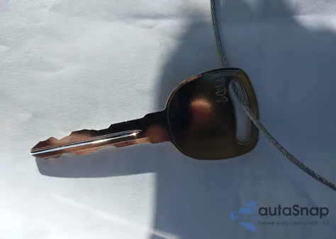 2002 Cadillac Escalade Standard z USA, uszkodzony, nr VIN 1GYEK63N62R229236